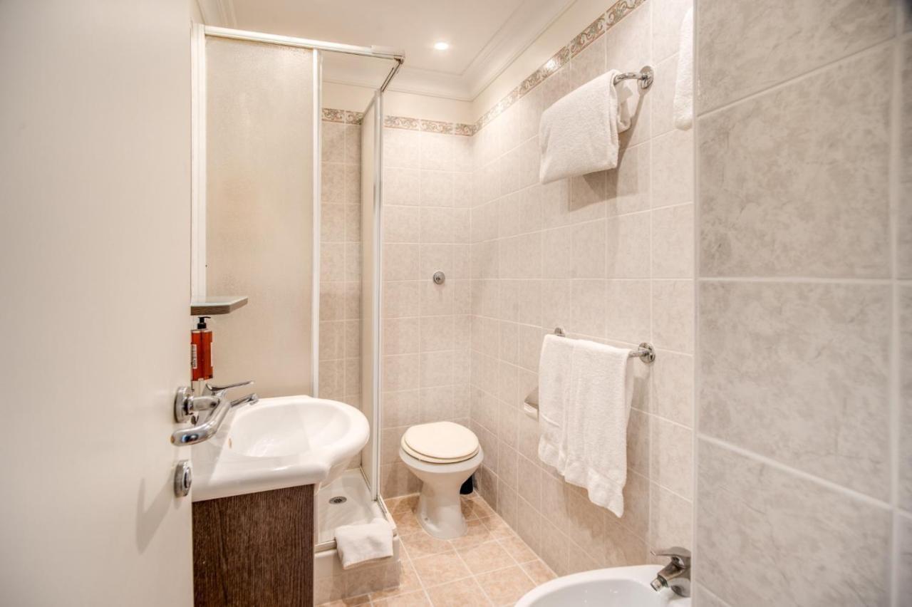 Hotel Mirti Рим Экстерьер фото