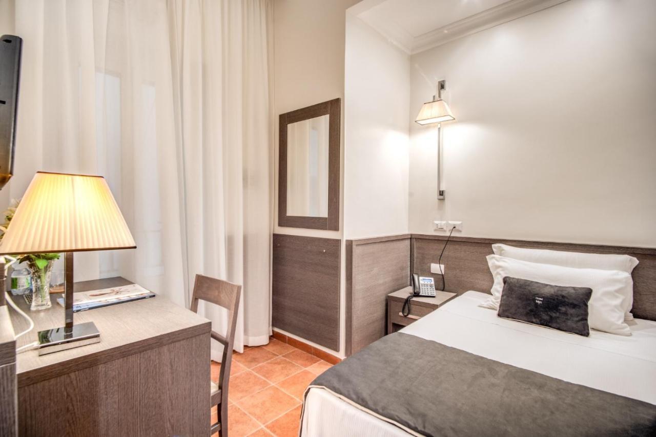 Hotel Mirti Рим Экстерьер фото